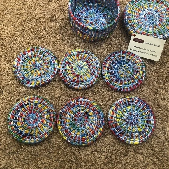 Beni Nepal / Set of 6 round coasters/ NWT/ with matching holder and lid - Picture 5 of 9